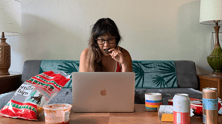 gmb-fitness-stress-eating-amber-snacking